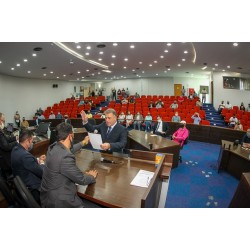 Maurício Rivabem é empossado prefeito de Campo Largo